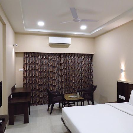 City Palace Resort Лонавала Экстерьер фото