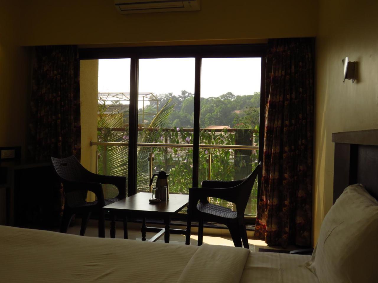 City Palace Resort Лонавала Экстерьер фото