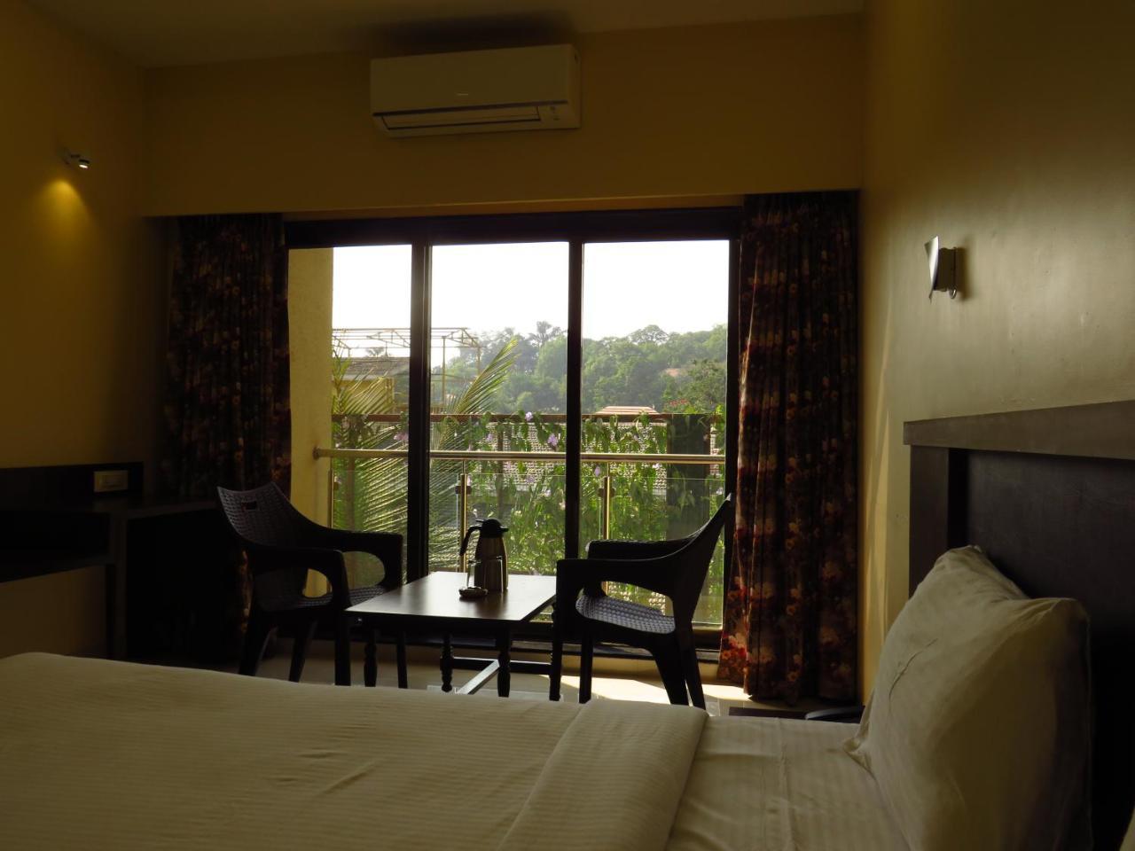 City Palace Resort Лонавала Экстерьер фото