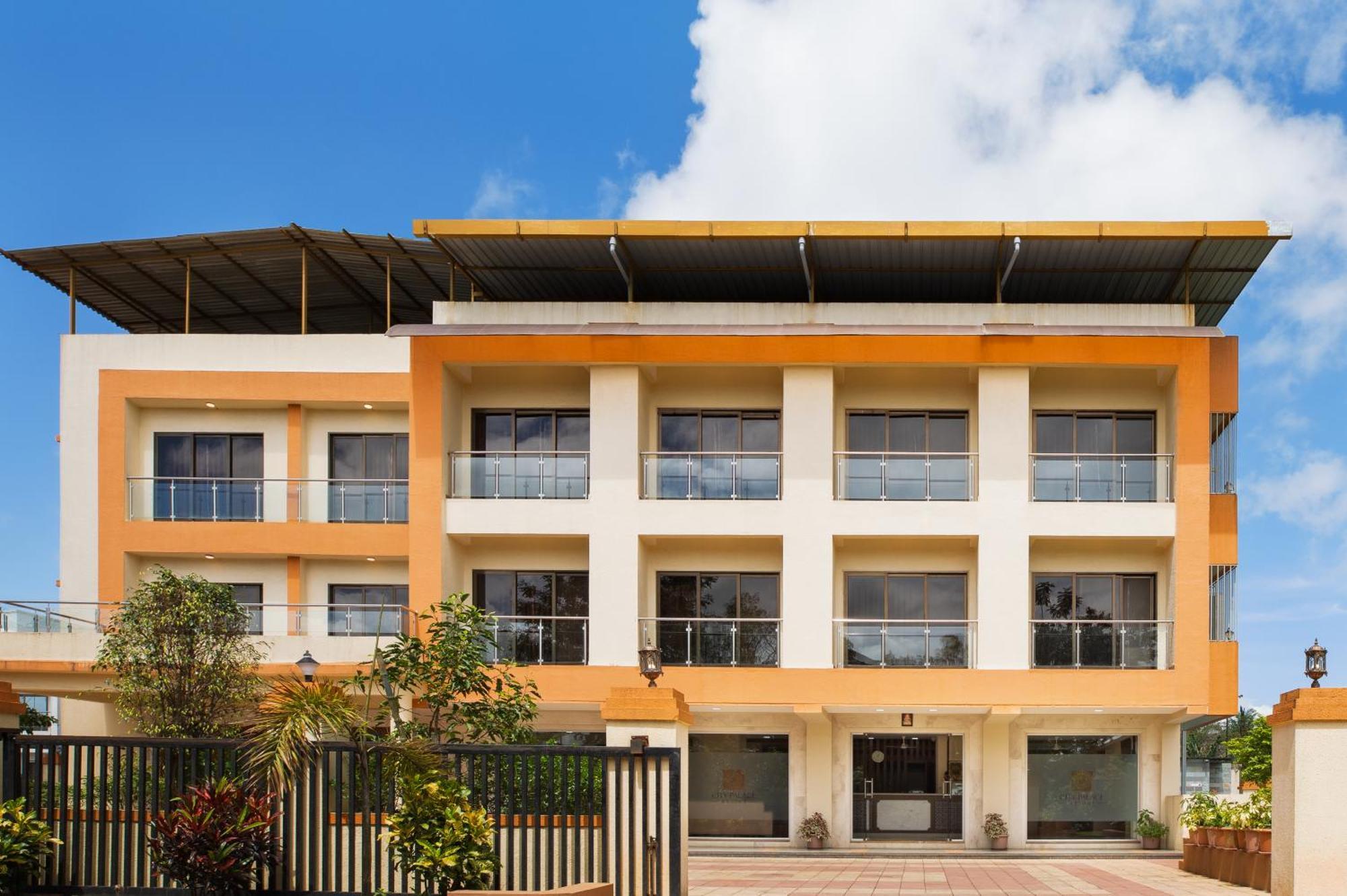 City Palace Resort Лонавала Экстерьер фото