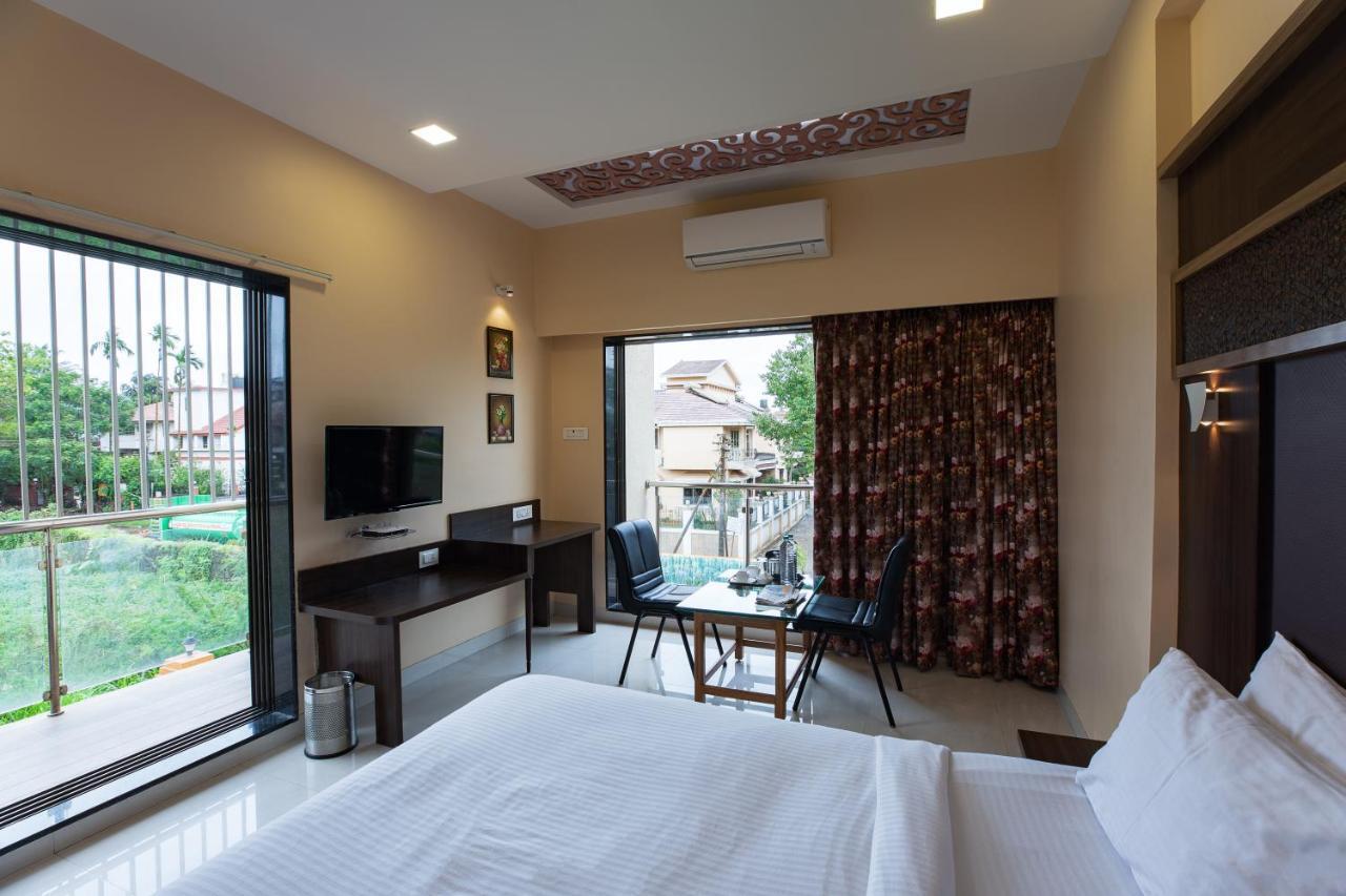 City Palace Resort Лонавала Экстерьер фото